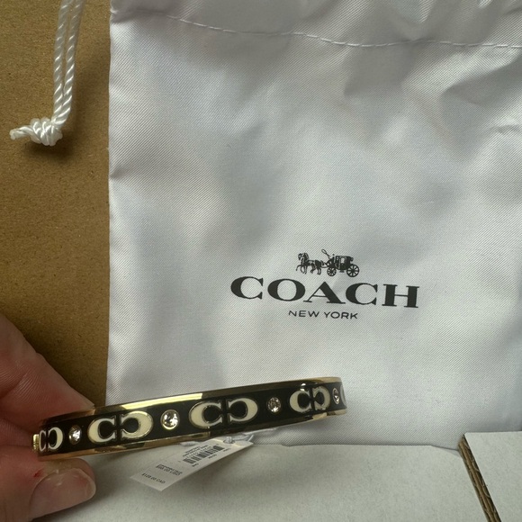Coach NWT signature enamel hinged bangle - Picture 3 of 5